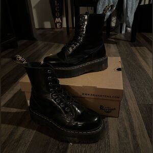 Dr Martens Jadon boot
Women’s size 9